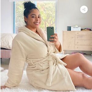 NWOT Summer & Rose Super Soft Luxury Robe Size XS/S/M
